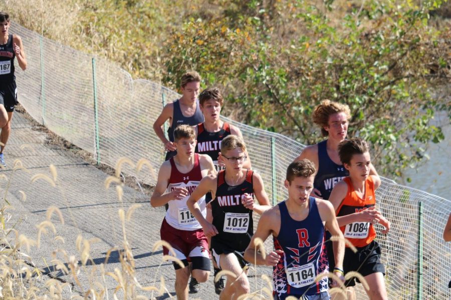 Sophmore Brody Bender and Senior Colton Loreman running at Cross Country states

Provided by Mylea Neidig